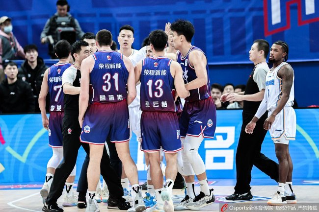 KAIYUN官方入口关于巴黎圣日耳曼发布备战花絮,赛后复出首秀,CBA季后赛任务艰巨,数据趋势出现新变化的信息