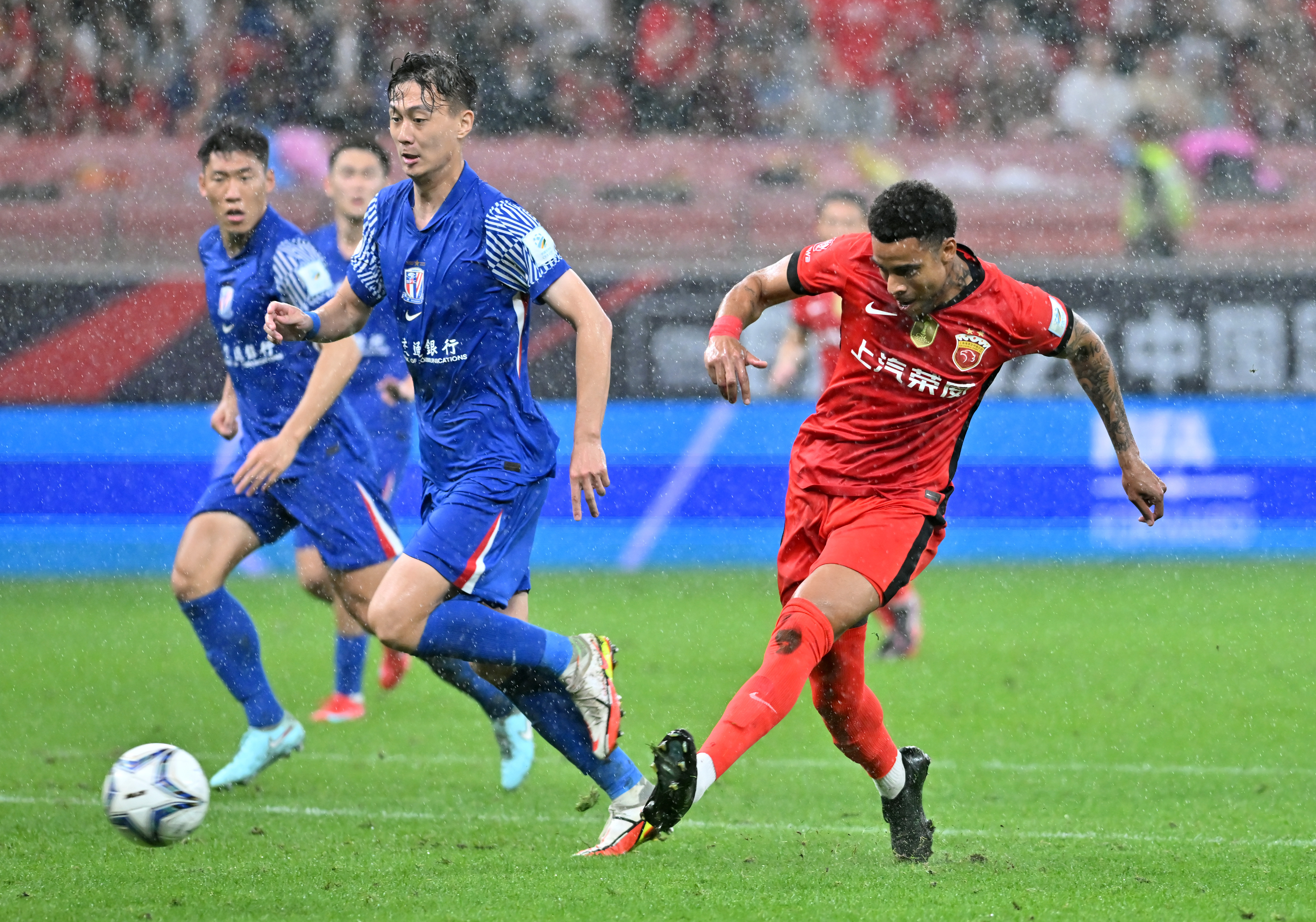 开云体育登录入口关于今晚NBA总决赛焦点战，上海海港再遭质疑，气氛紧张，年轻球员得到机会的信息